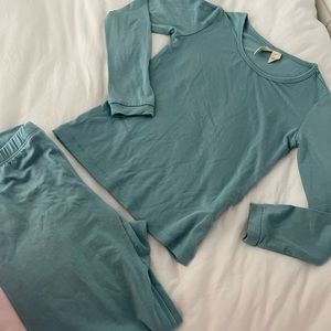 Kyte Baby pj set size 7 seafoam green
